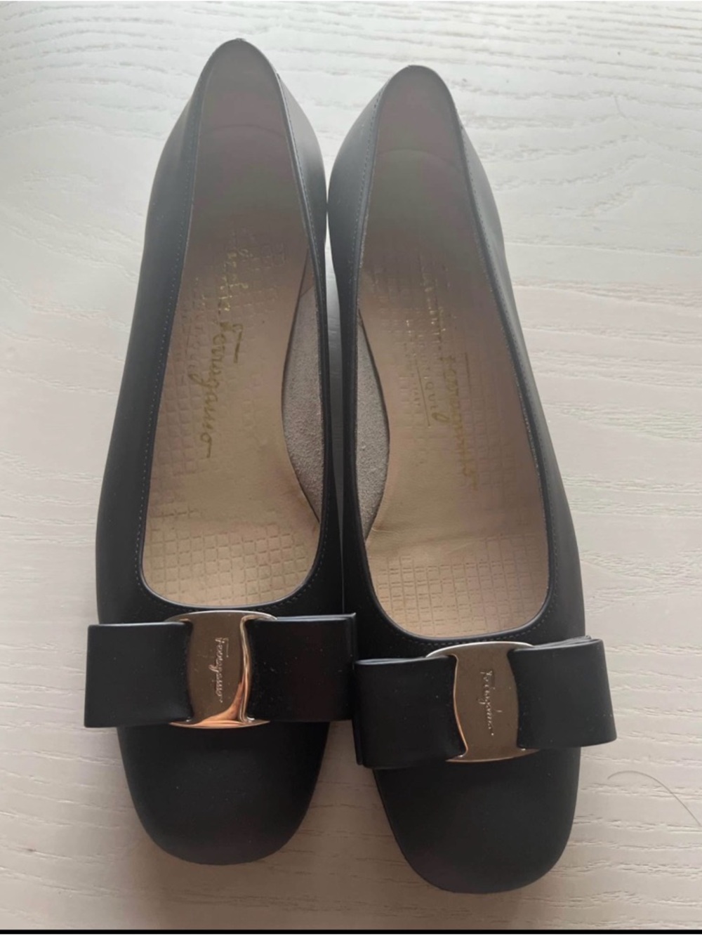 Salvatore Ferragamo Black Bow Leather Ballet Flats with Gold Logo Accent